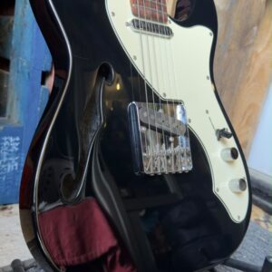 Squier by Fender Vintage Modified Telecaster Thinline – Gloss Black (Short Scale)